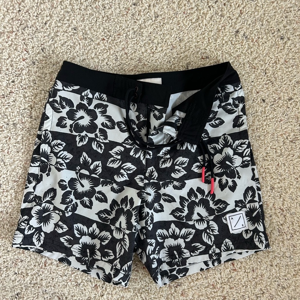 American eagle swim board shorts